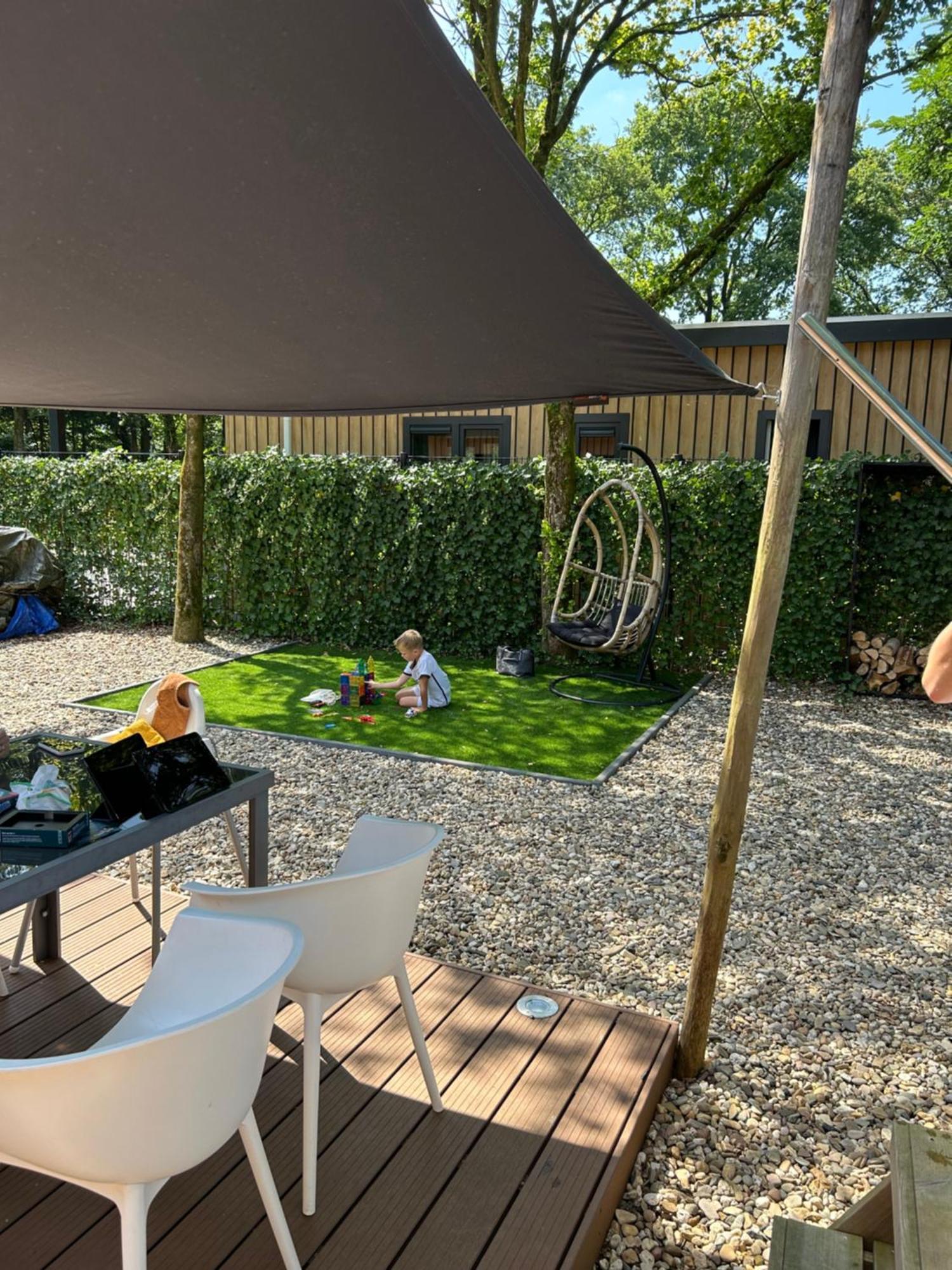 Chalet Schitterend 4 Persoons Tinyhouse Met Hottub Aan De Bossen In 4-16 Putten